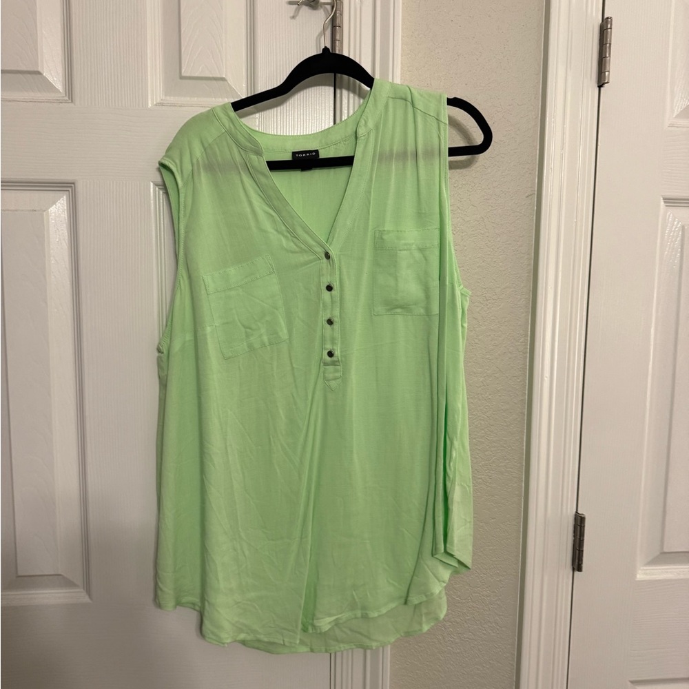 Torrid Light Green Button-Front Blouse
